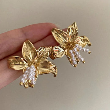 DAIIIBABYYY  -  Exaggerated Big Flower Stud Earrings for Women Vintage Temperament Pearl Tassel Earrings Wedding Jewelry Accessories